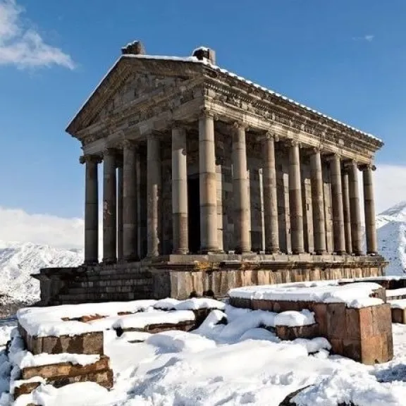 Фотография 1 - Храм Гарни, Монастырь Гегард 